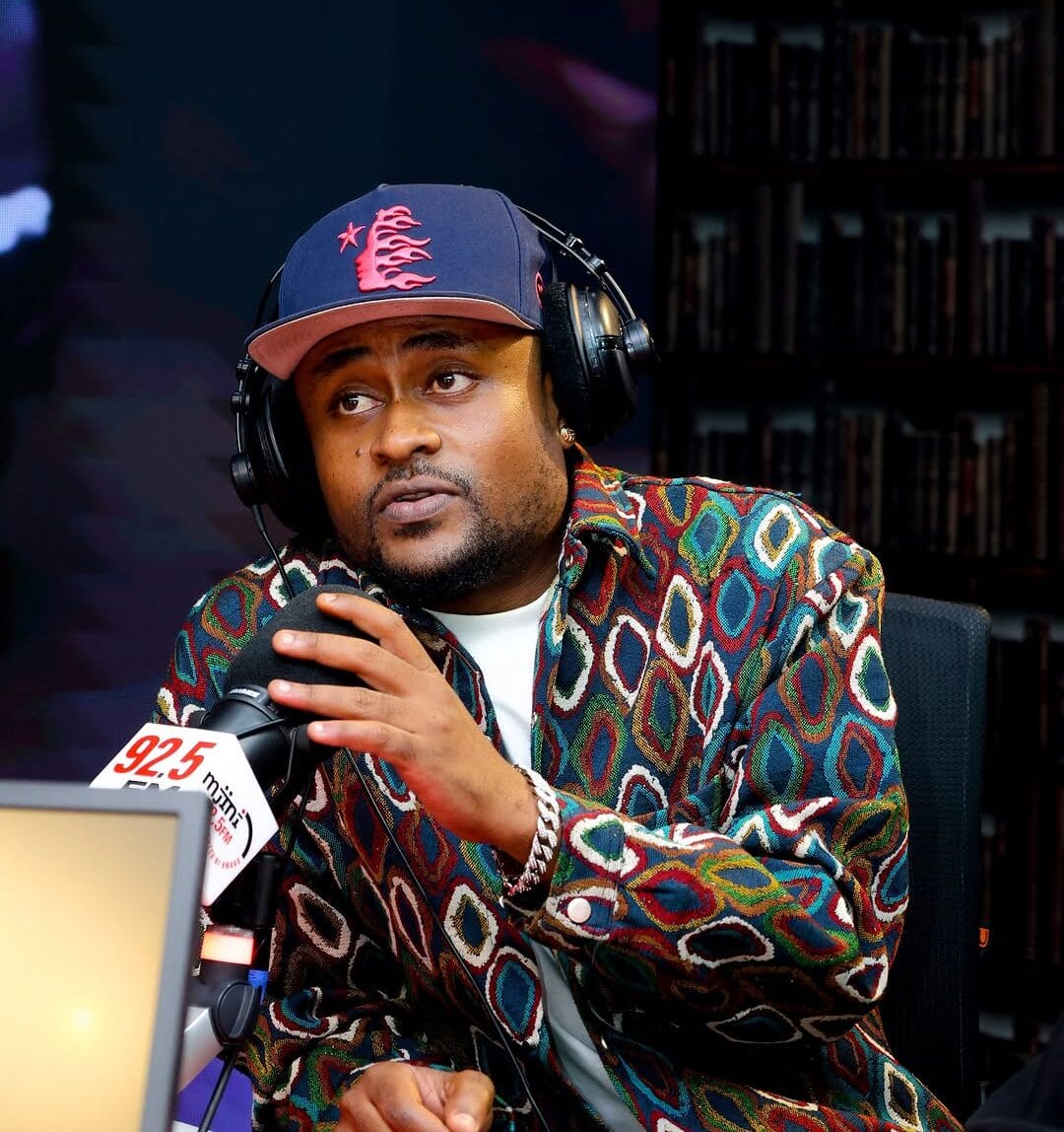 Moni Centrozone ft Country Wizzy & Jux - Usinijaji